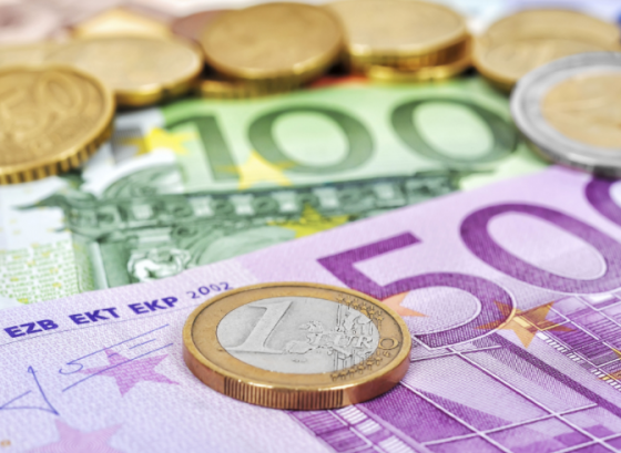EURUSD: евро дорожает на