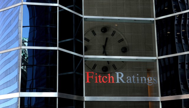 Fitch отзывает рейтинги