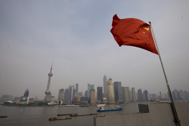 Китай ограничит риски в